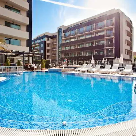 Lion Sunny Hotell 4*